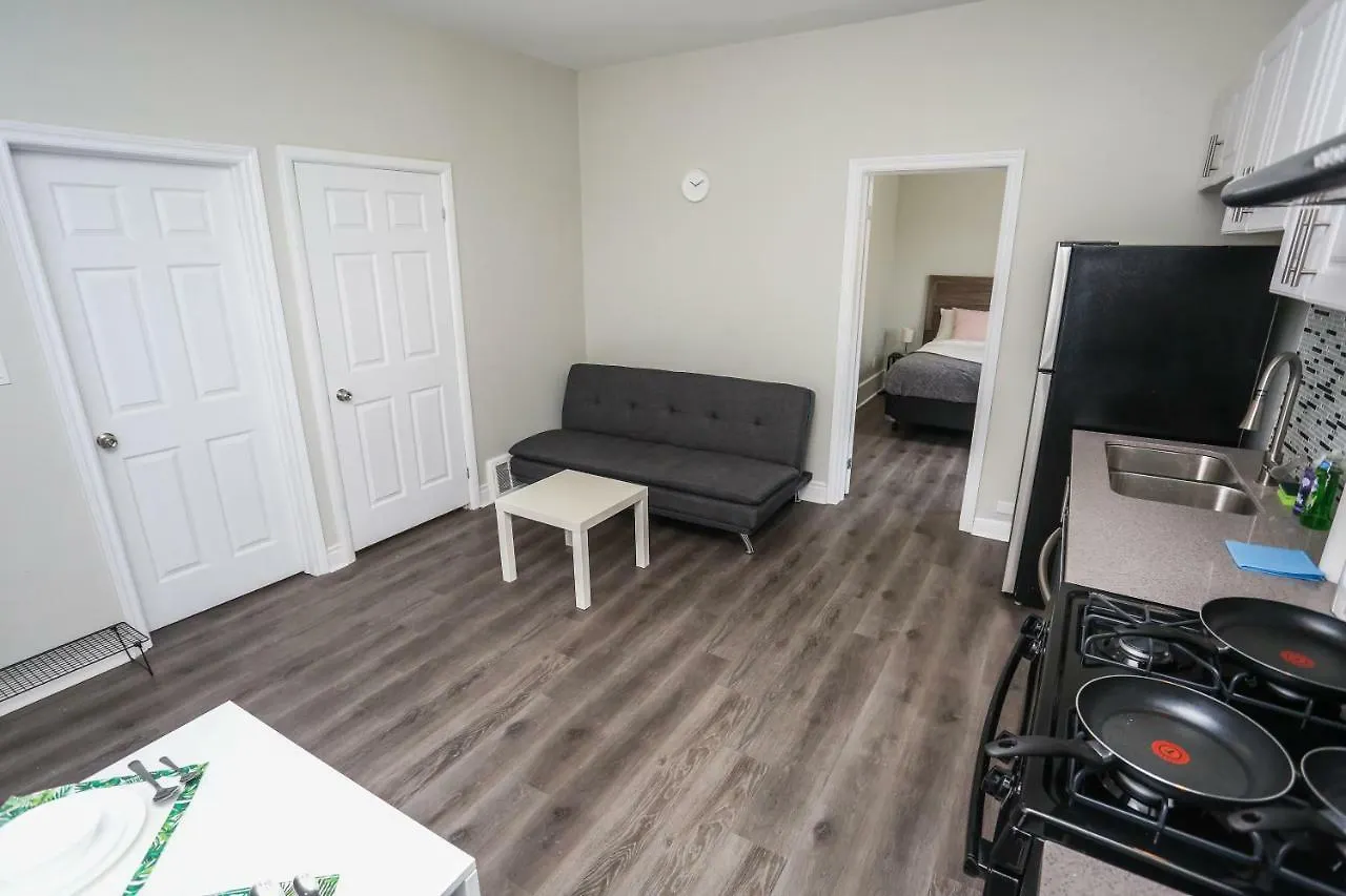 Cozy Apartments In Kitchener 0*,  Καναδάς