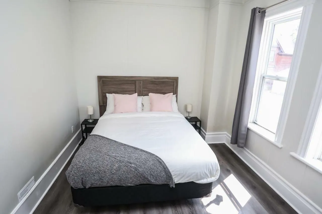 Cozy Apartments In Kitchener Καναδάς