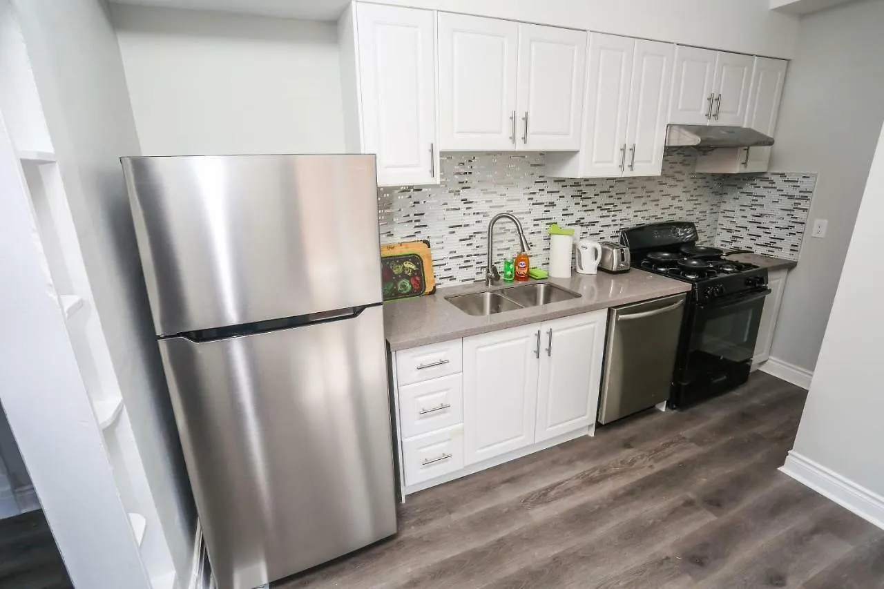 Cozy Apartments In Kitchener Καναδάς
