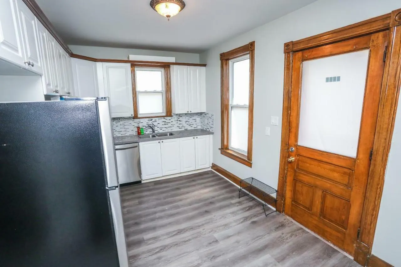 Cozy Apartments In Kitchener Καναδάς