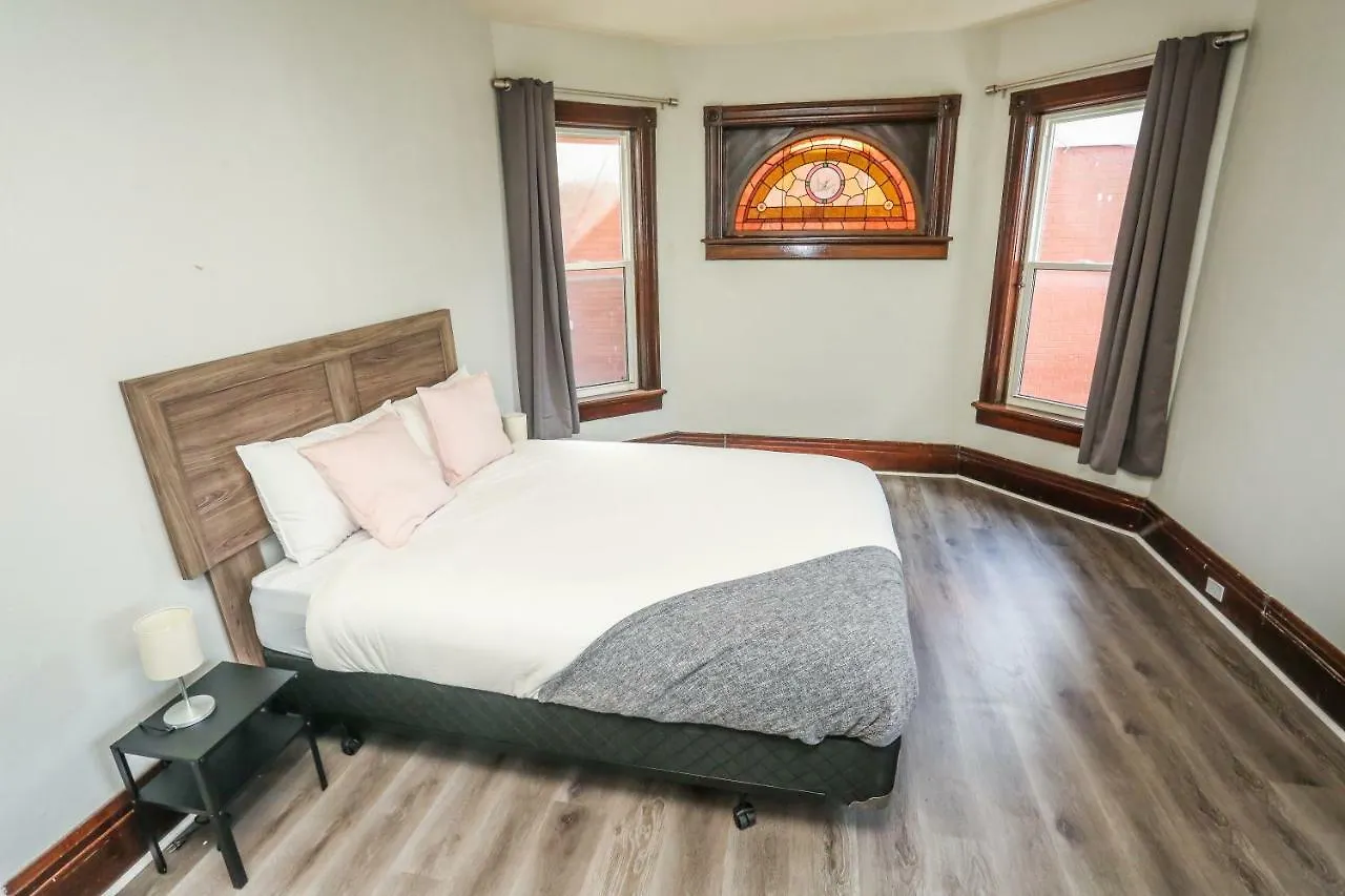 Cozy Apartments In Kitchener 0*,  Καναδάς