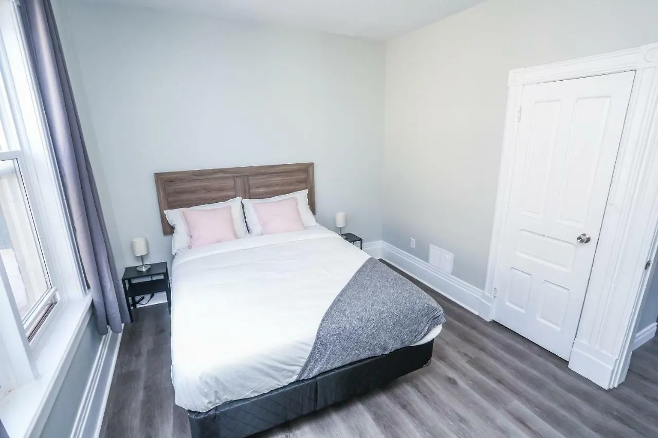 Cozy Apartments In Kitchener Καναδάς