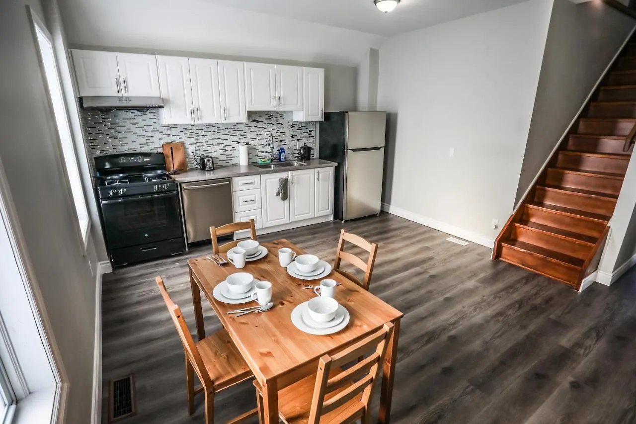 Cozy Apartments In Kitchener 0*,